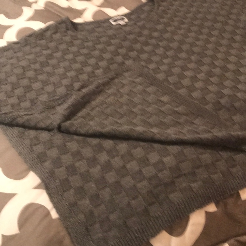 Mud pie gray knit square poncho - Picture 4 of 7